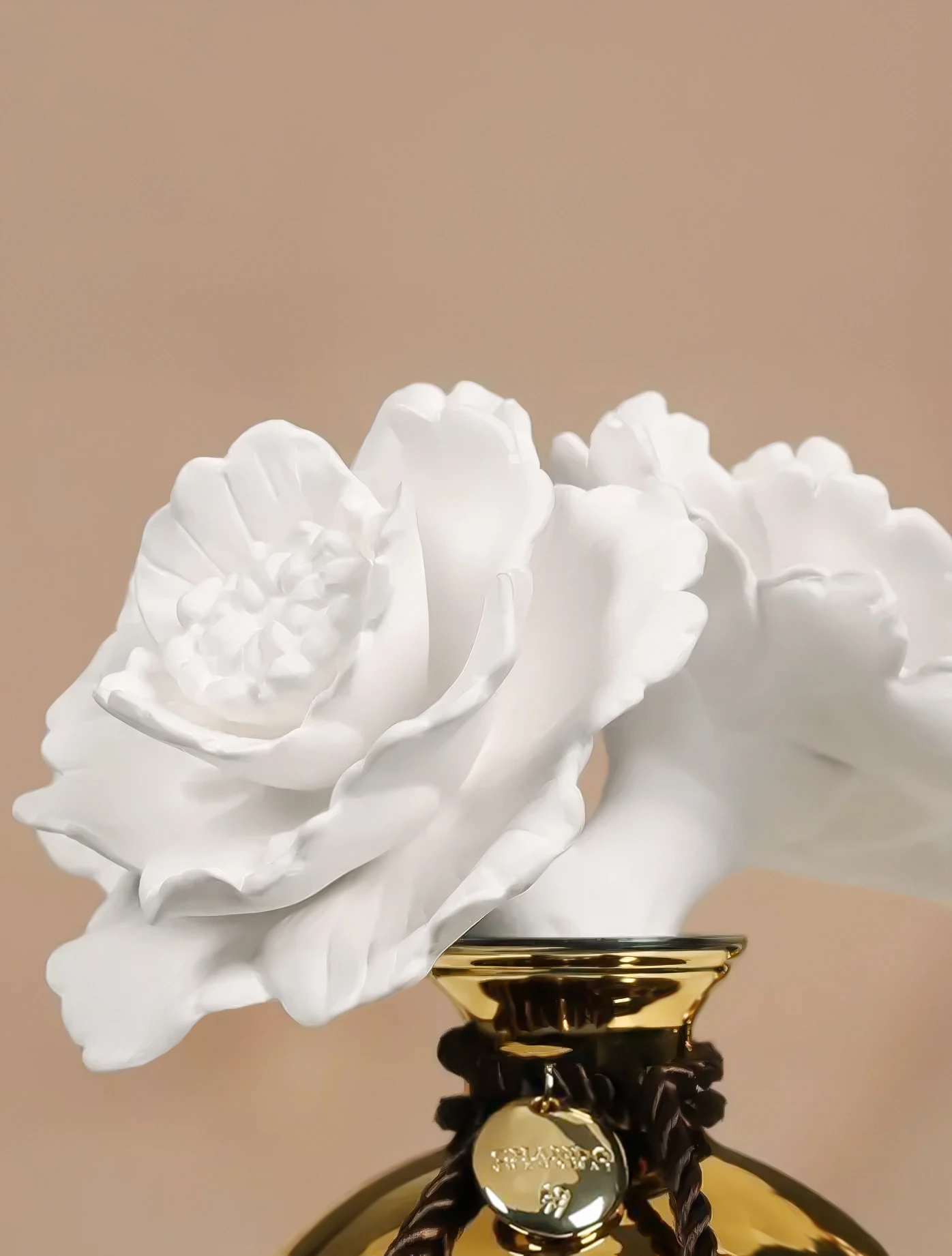 Ароматический диффузор Myst Showy Peony, 200 мл