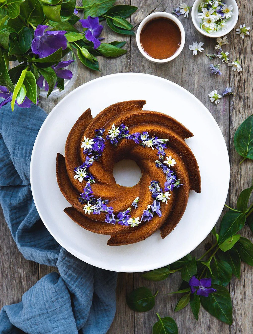 Тортовница на ножке Modulo, 25 см