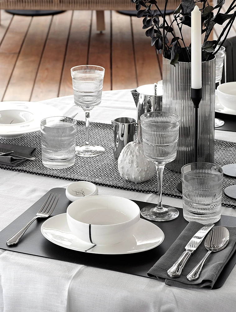 Плоское блюдо Black Forest, 24 см от Dibbern