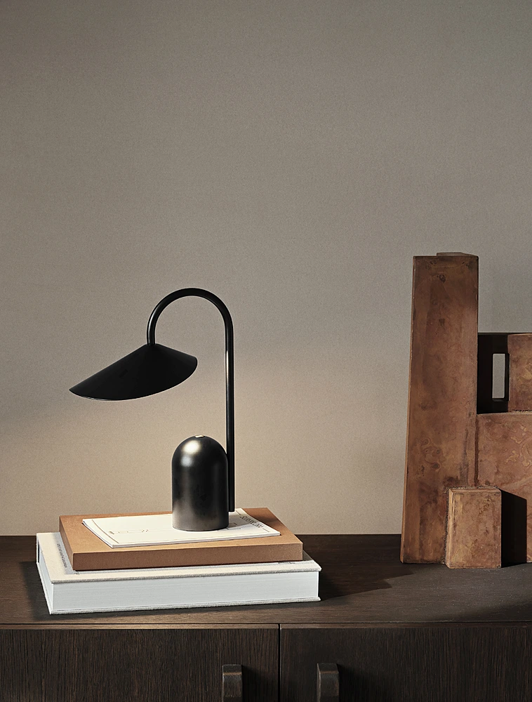 Настольная лампа Arum, 30 см от Ferm Living