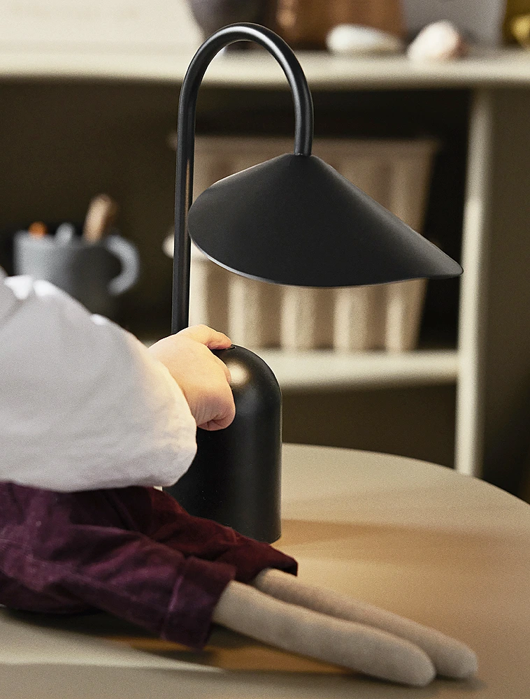 Настольная лампа Arum, 30 см от Ferm Living