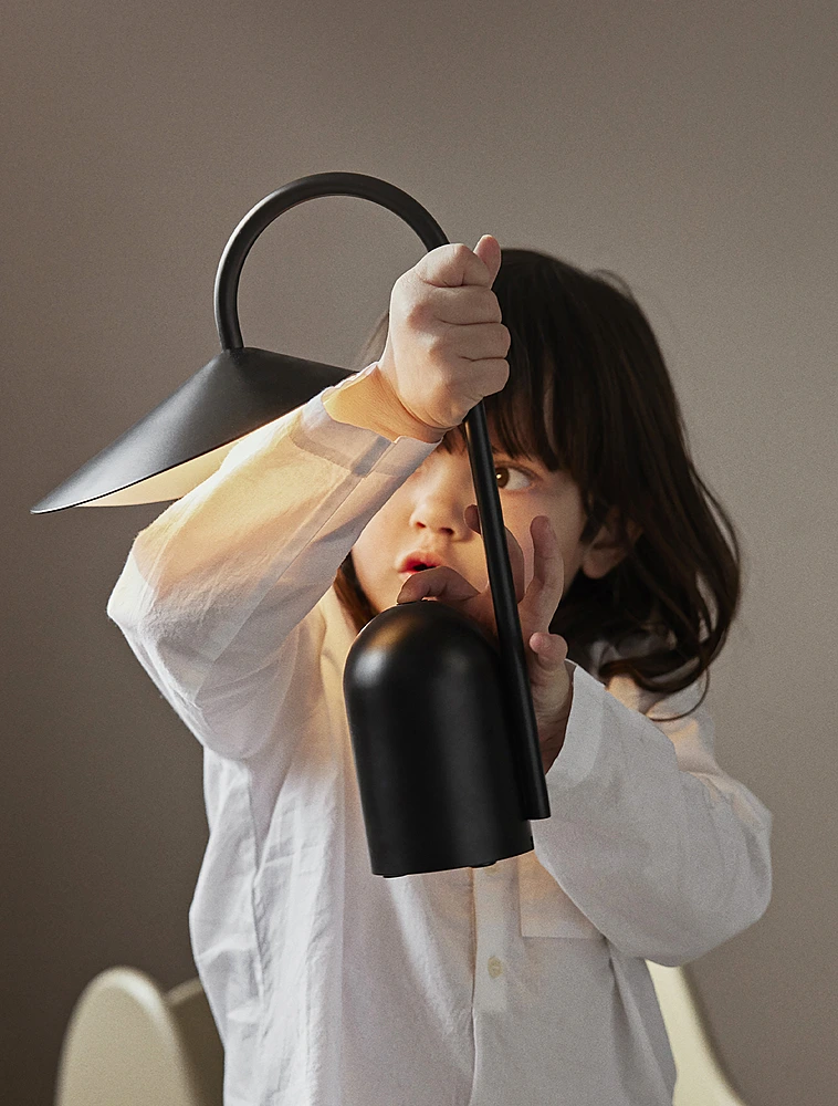 Настольная лампа Arum, 30 см от Ferm Living