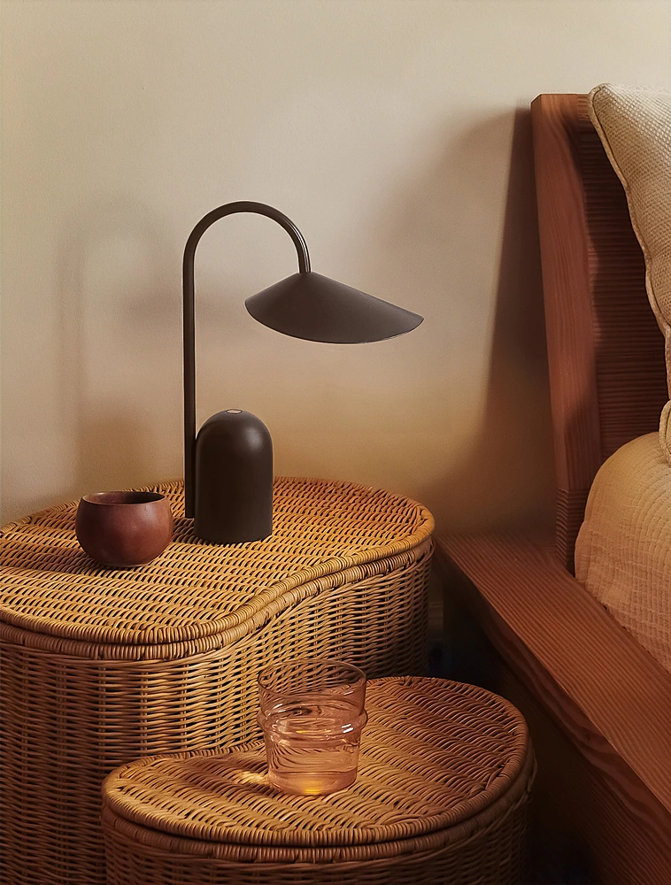 Портативная настольная лампа Arum, 30 см от Ferm Living