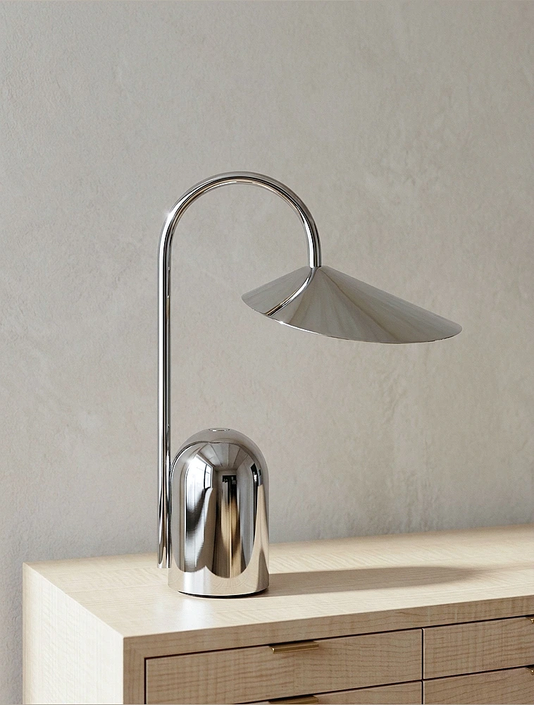 Портативная настольная лампа Arum, 30 см от Ferm Living