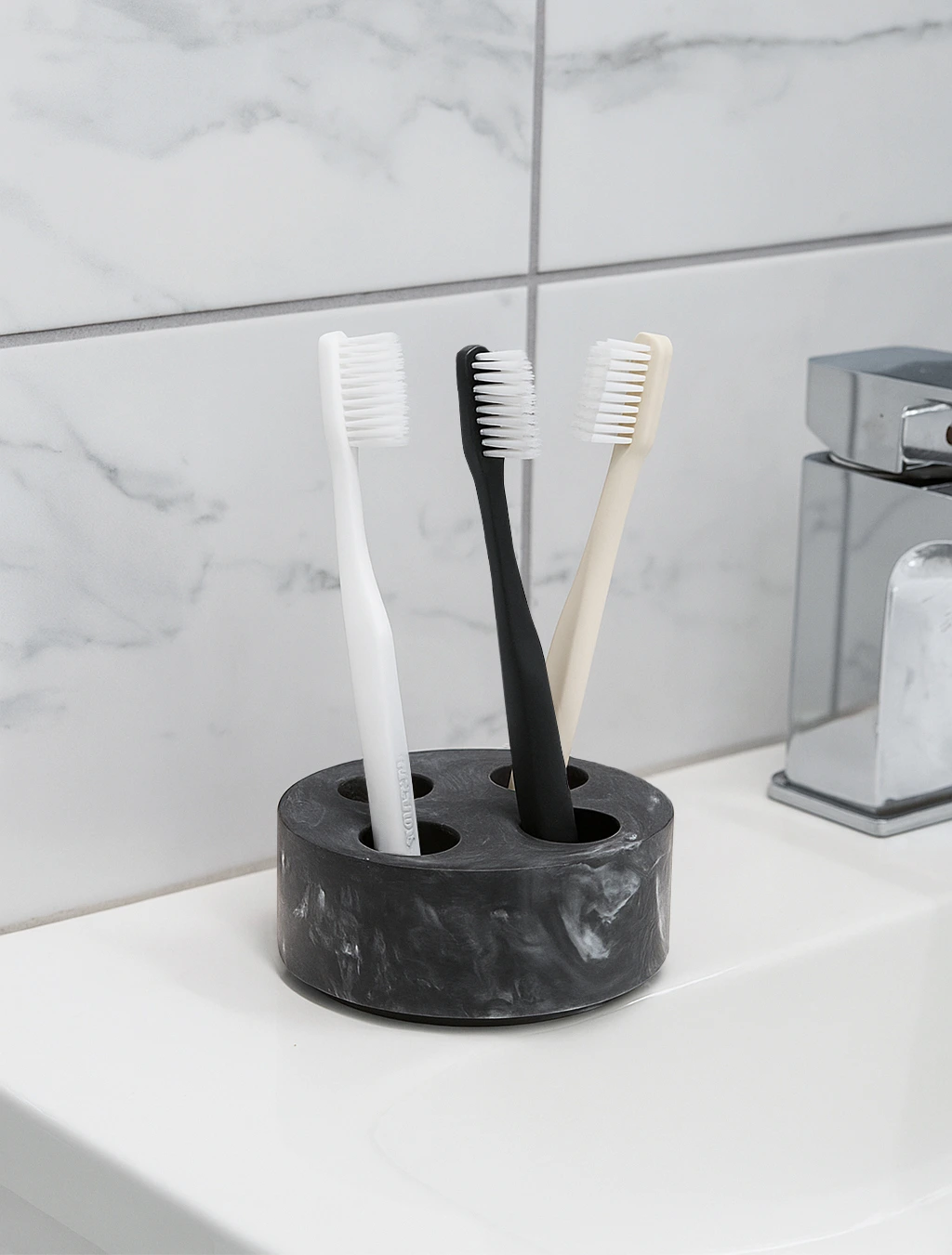 Держатель для зубных щеток Mist, 10 см