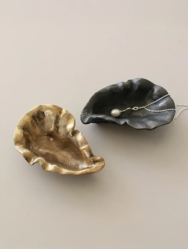 Декоративная ёмкость Oyster, 10,5x2,5 см от Ferm Living