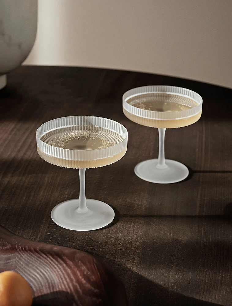 Набор из 2 бокалов для шампанского и мартини Ripple, 150 мл от Ferm Living