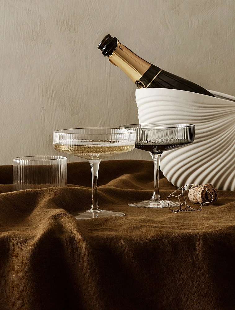 Набор из 2 бокалов для шампанского и мартини Ripple, 150 мл от Ferm Living