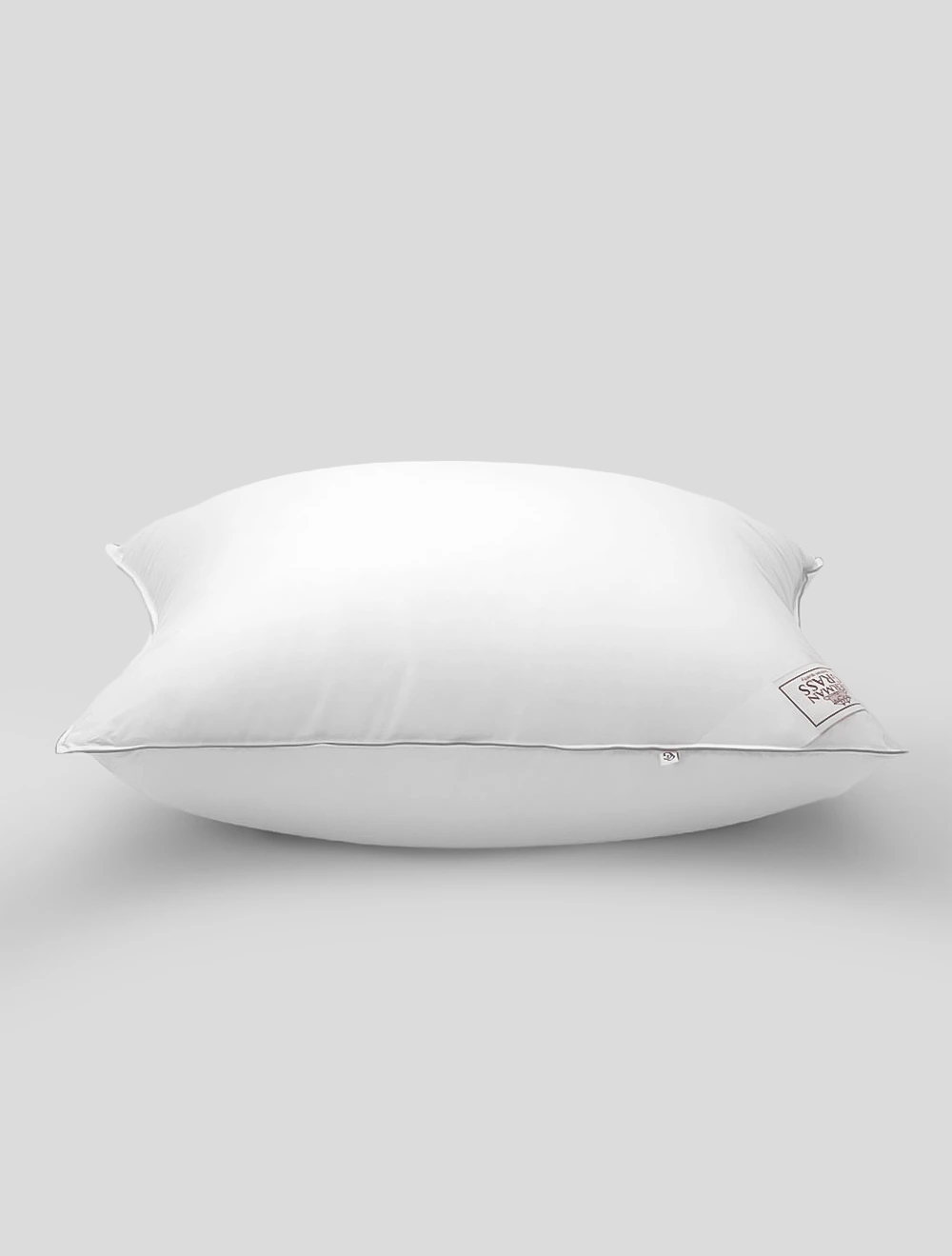 Подушка средней жесткости Gray Familie Down, 70х70 см