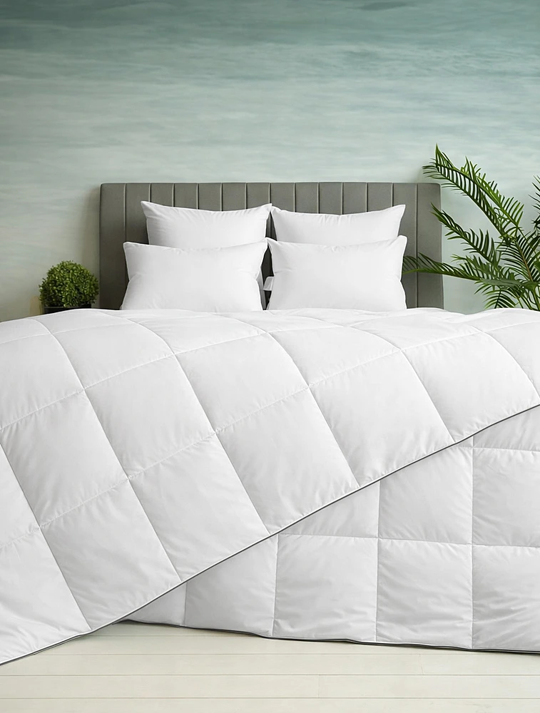 Всесезонное одеяло Gray Familie Down, 200x220 см от German Grass