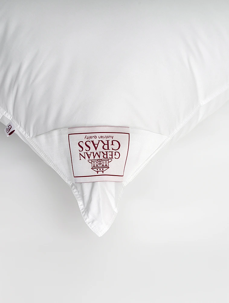 Подушка средней жесткости Non-allergenic Premium Grass, 70х70 см от German Grass