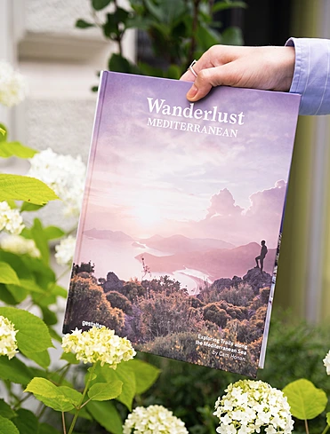 Книга Wanderlust Mediterranean, 23x29 см