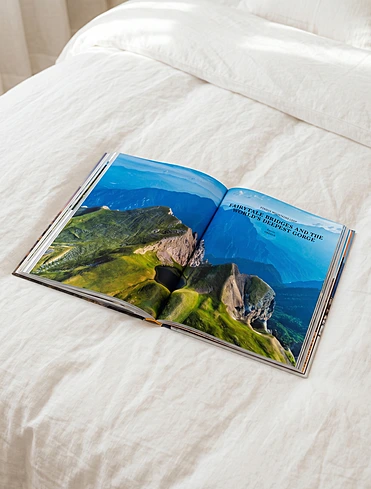 Книга Wanderlust Mediterranean, 23x29 см