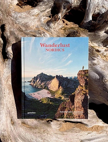 Книга Wanderlust Nordics, 23x29 см