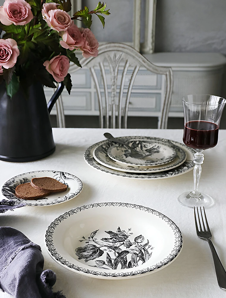 Суповая тарелка Tulipes Noires, 23 см от Gien