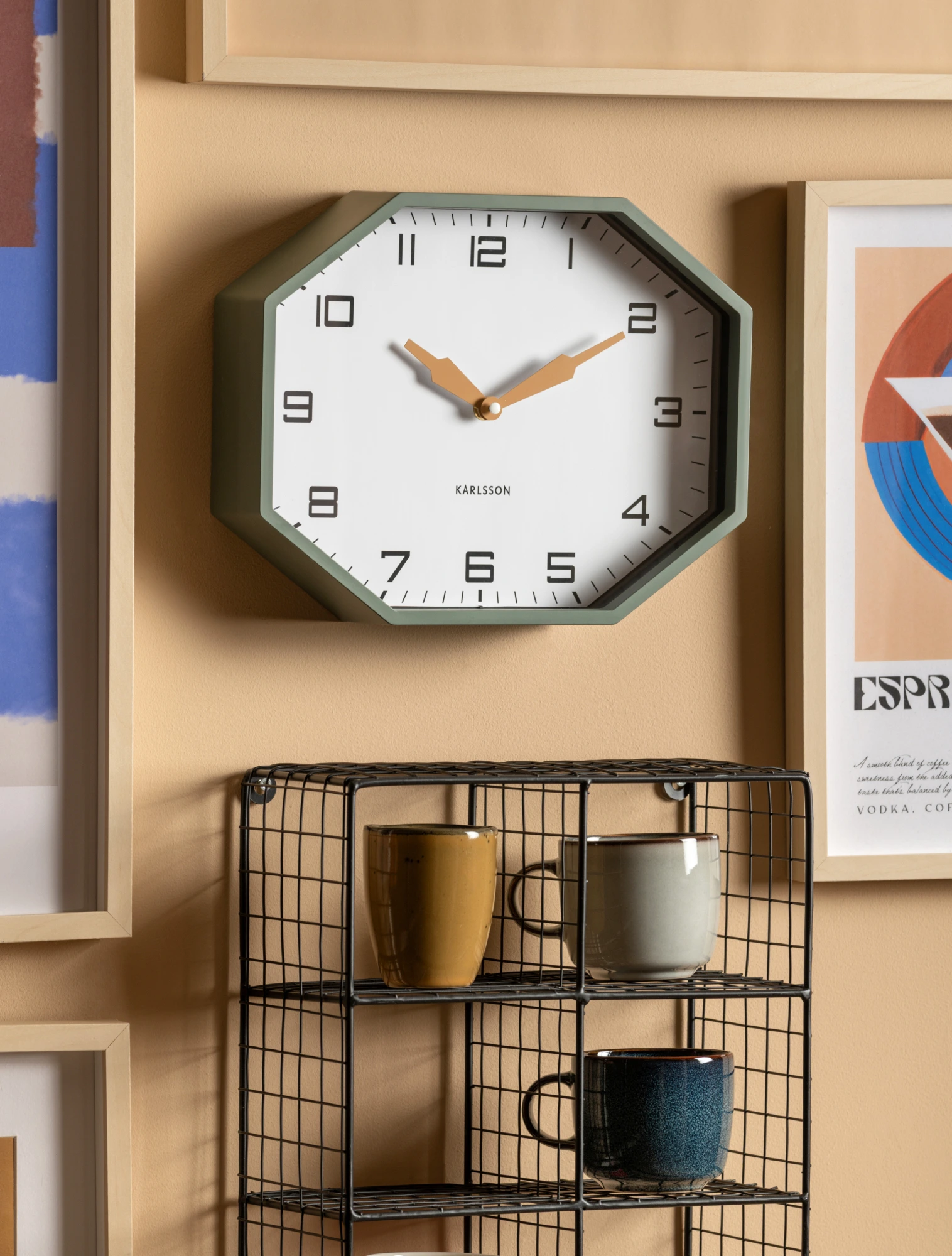 Настенные часы Modern Factory Octagon, 32х26 см