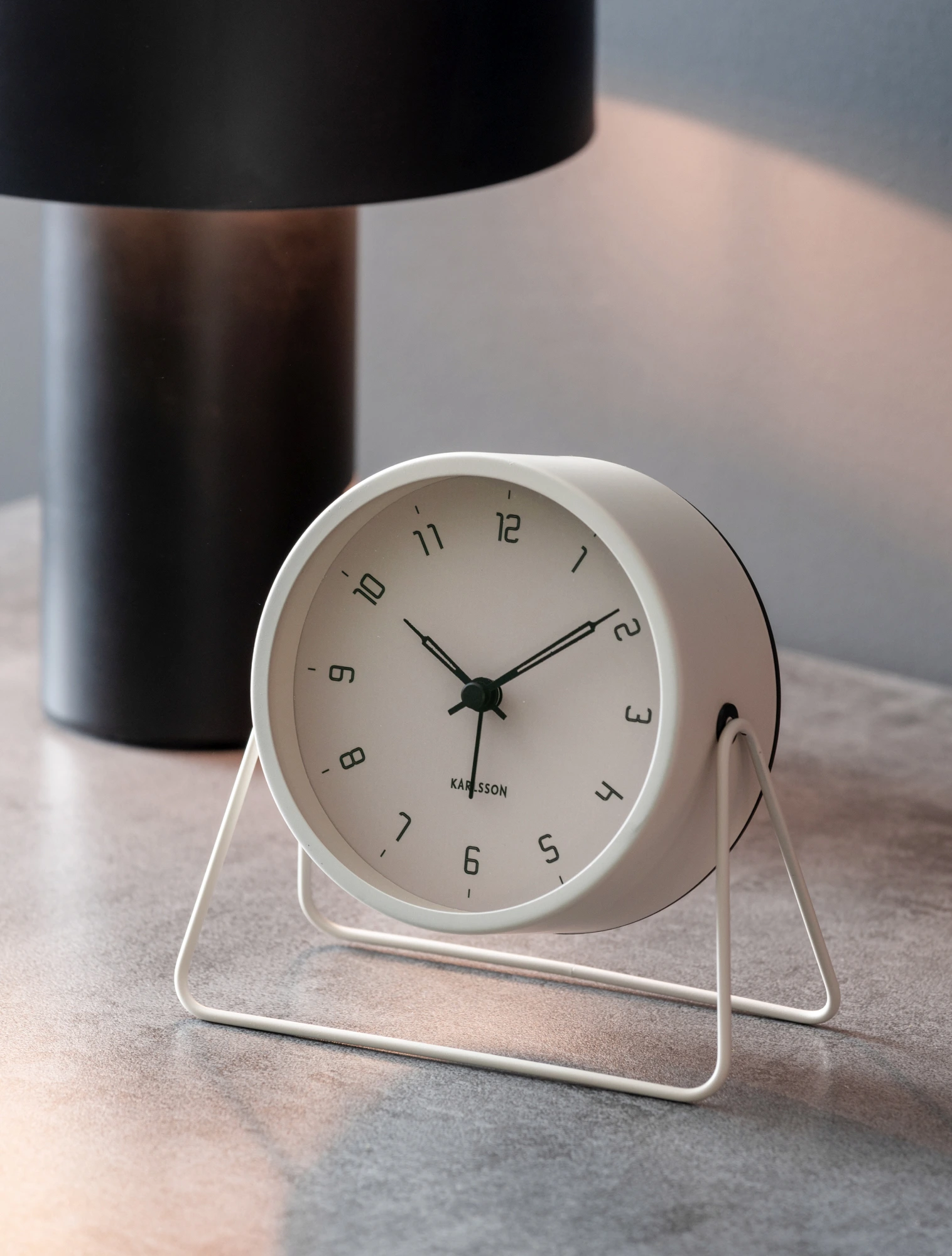 Настольные часы-будильник Stark