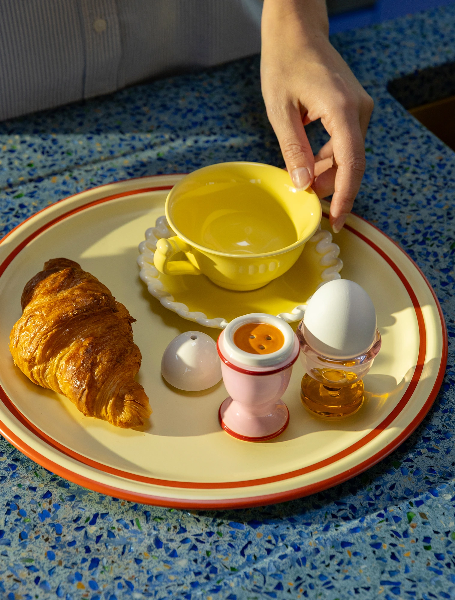 Набор из солонки и перечницы Egg, 10 см