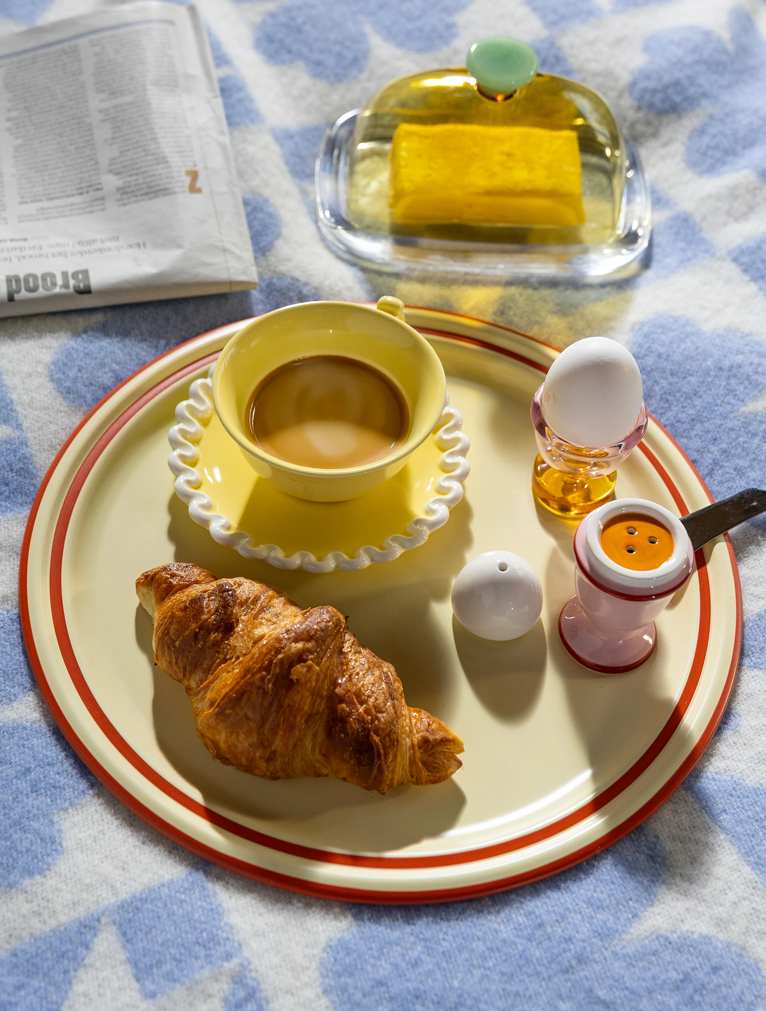 Набор из солонки и перечницы Egg, 10 см