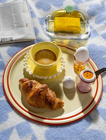 Набор из солонки и перечницы Egg, 10 см