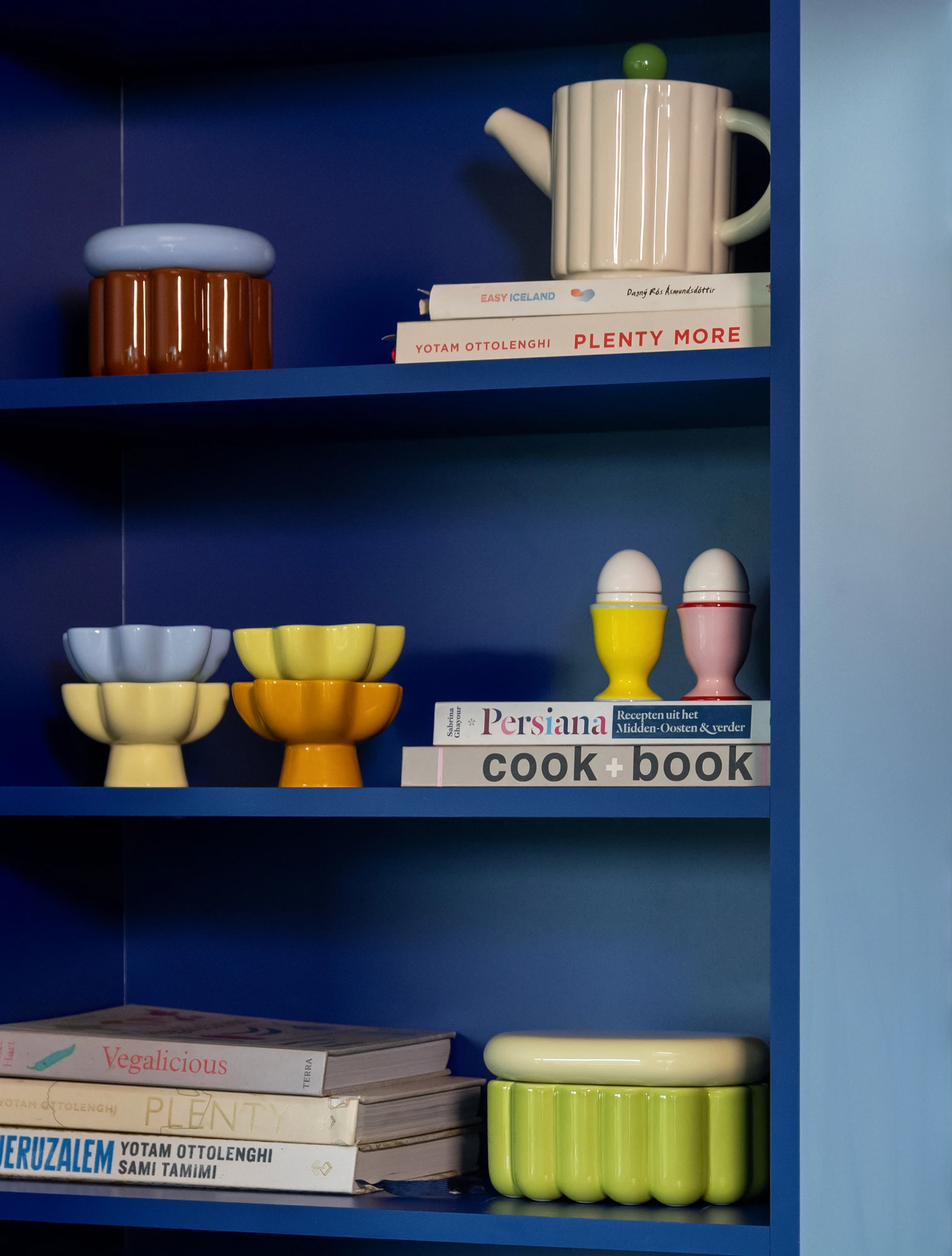 Набор из солонки и перечницы Egg, 10 см