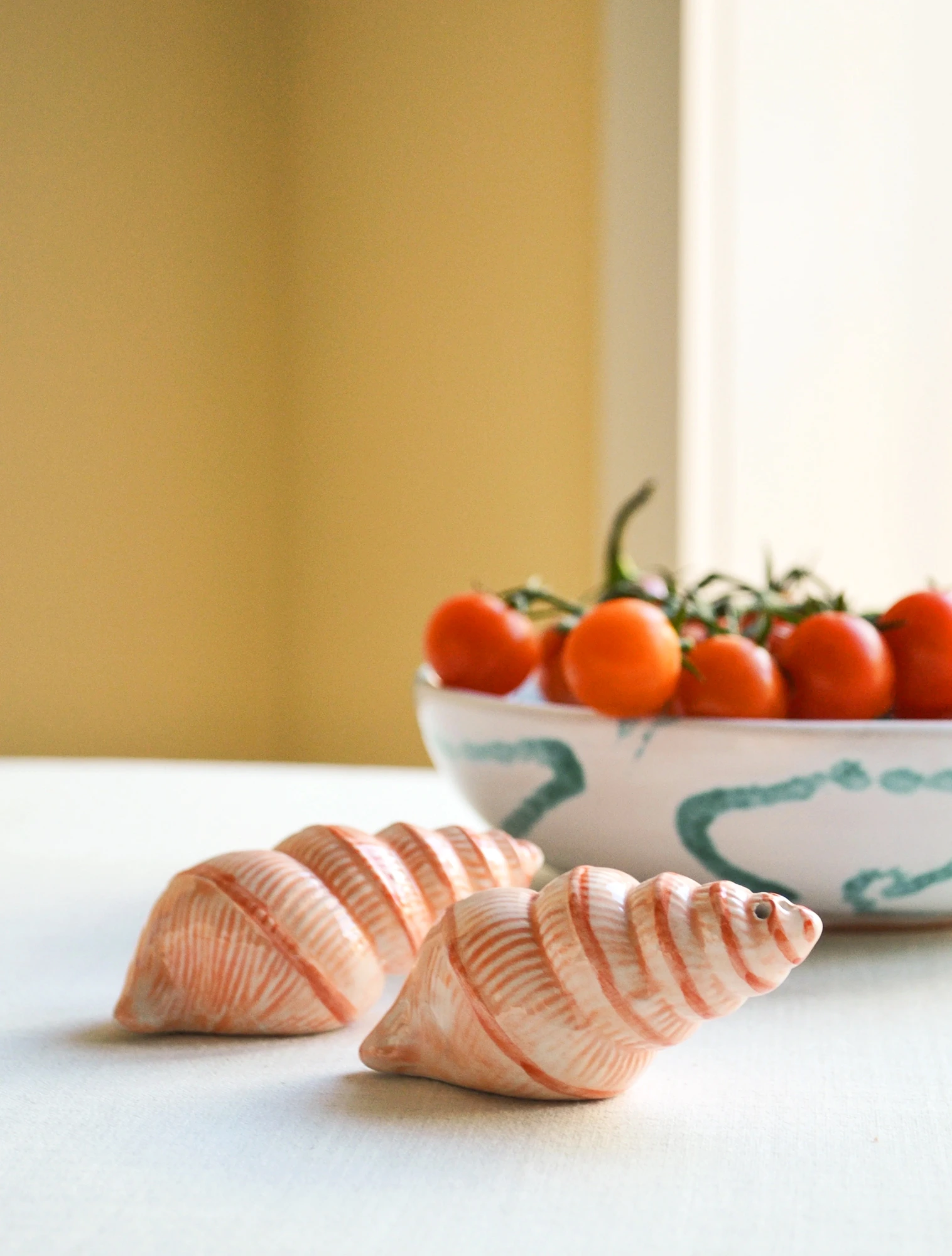 Набор из солонки и перечницы Shell, 4 см