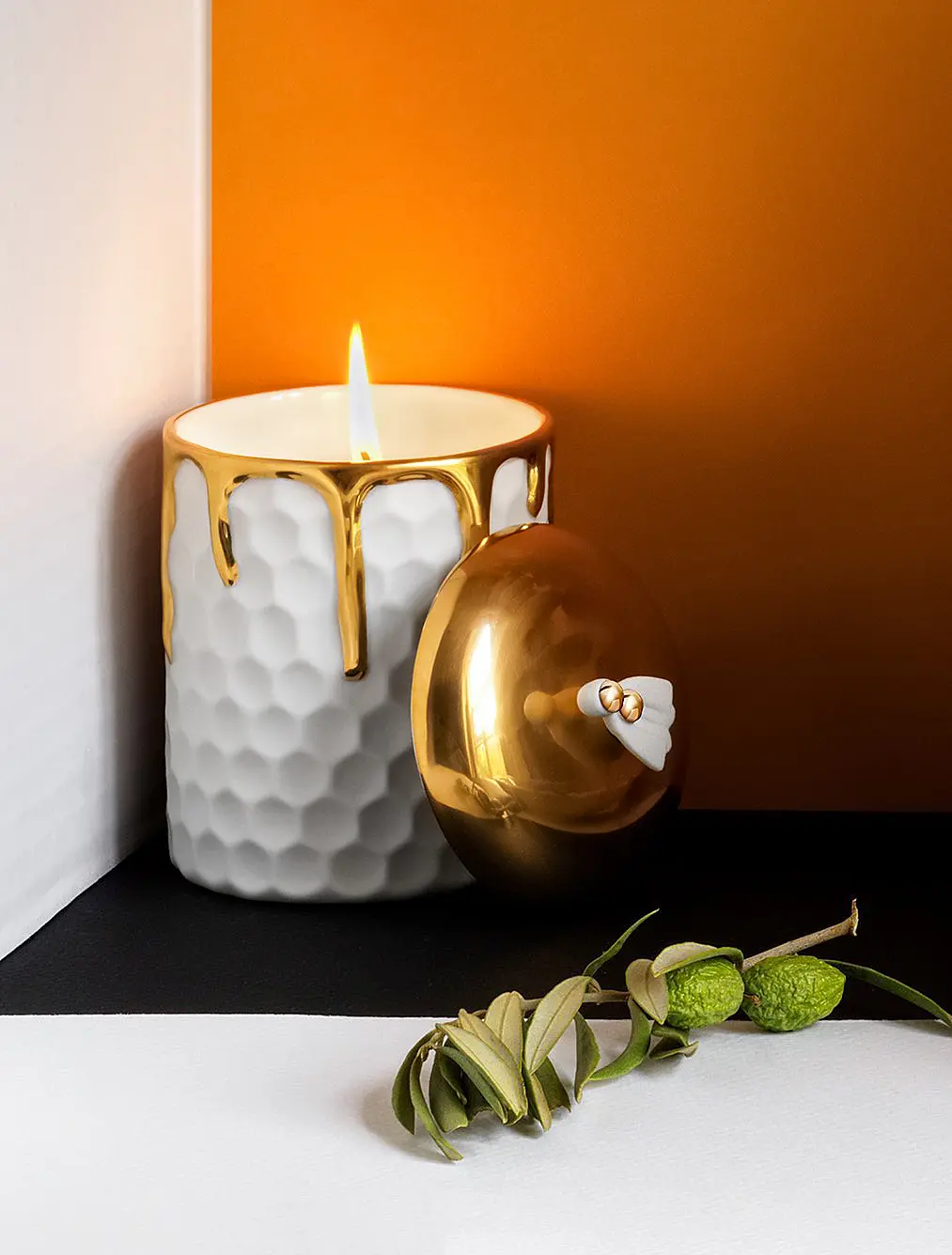 Ароматическая свеча Beehive, 13 см