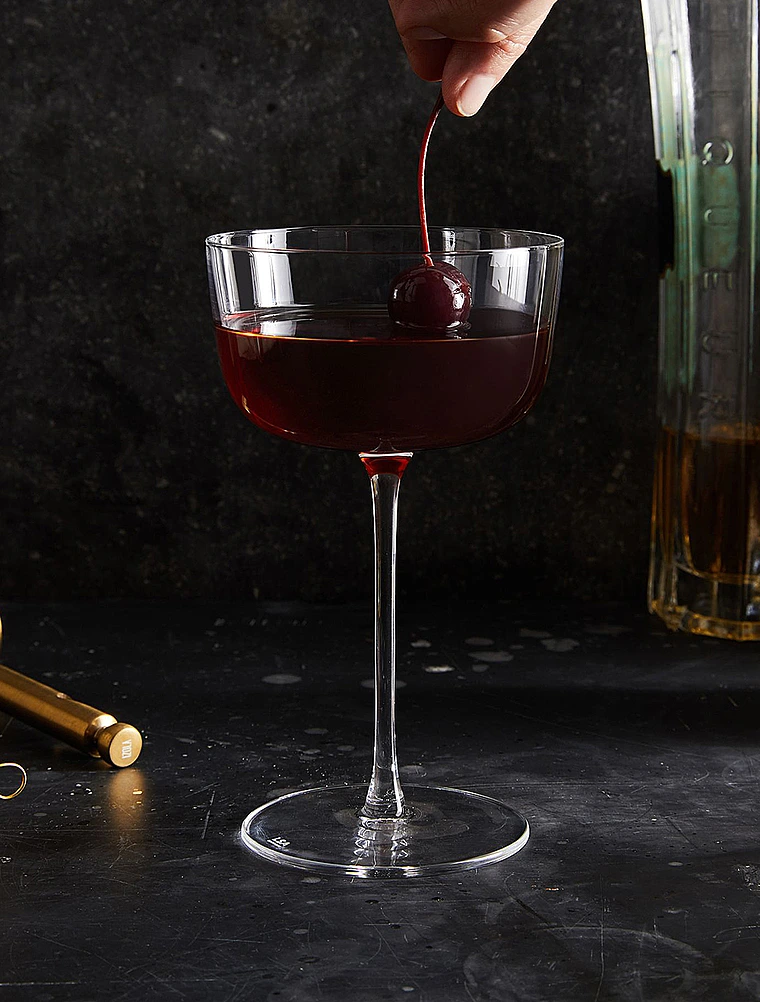 Набор из 4 бокалов для шампанского и мартини Borough, 240 мл от LSA International