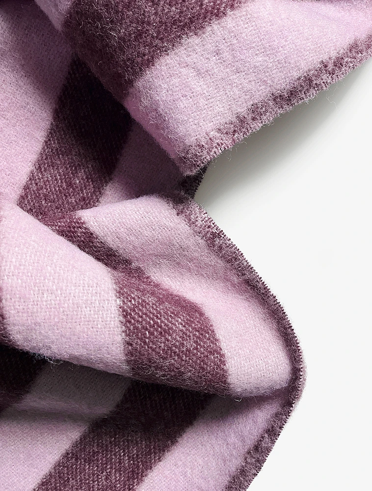 Плед Candy Wrap, 130х200 см от Maison Deux