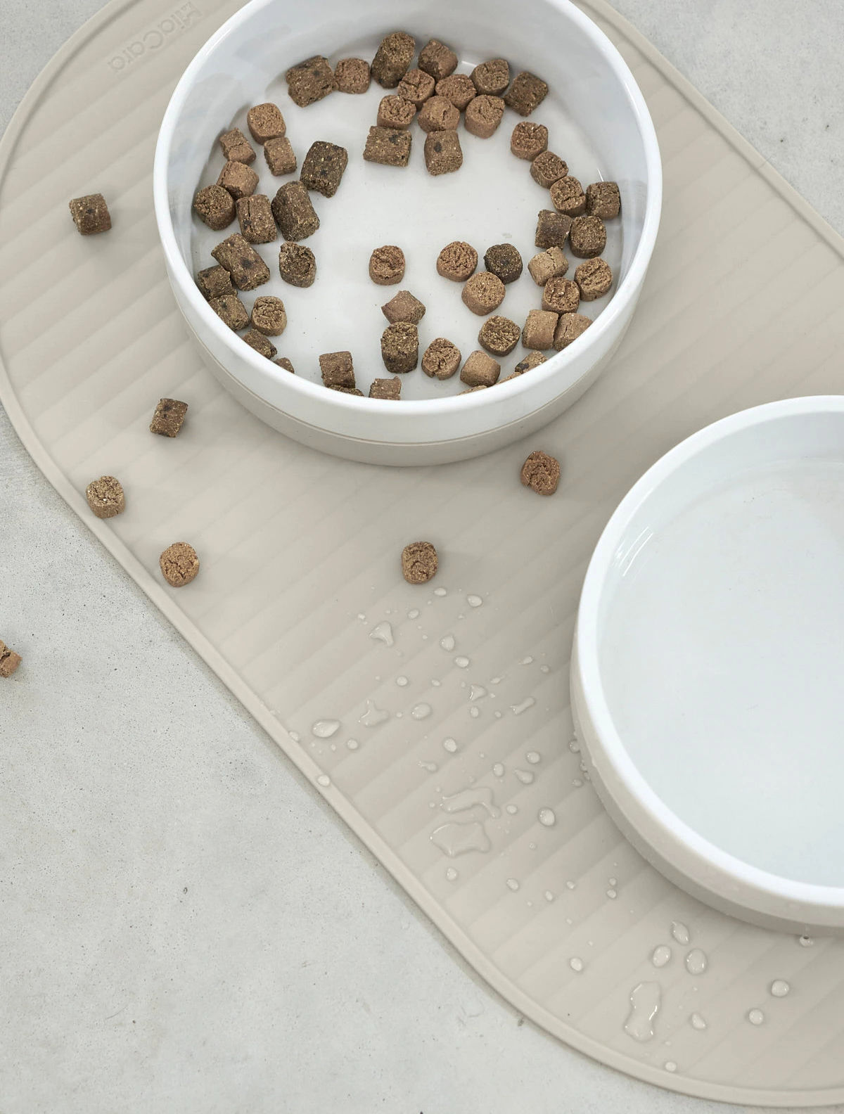 Коврик под миски для животных Pasto, 50х28 см