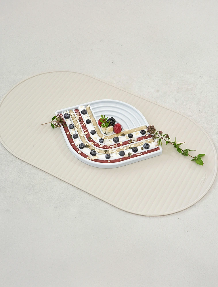 Коврик под миски для собак Pasto, 61х34 см от MiaCara