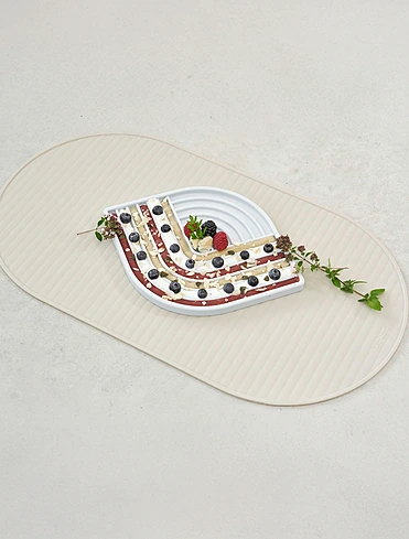 Коврик под миски для собак Pasto, 61х34 см