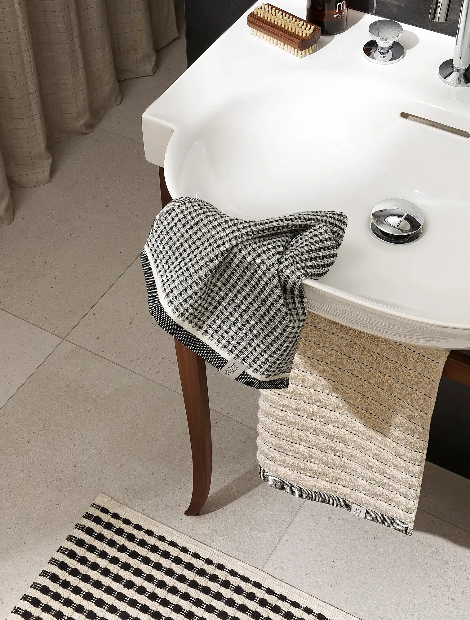 Полотенце New Heritage Black/Nature, 30х50 см