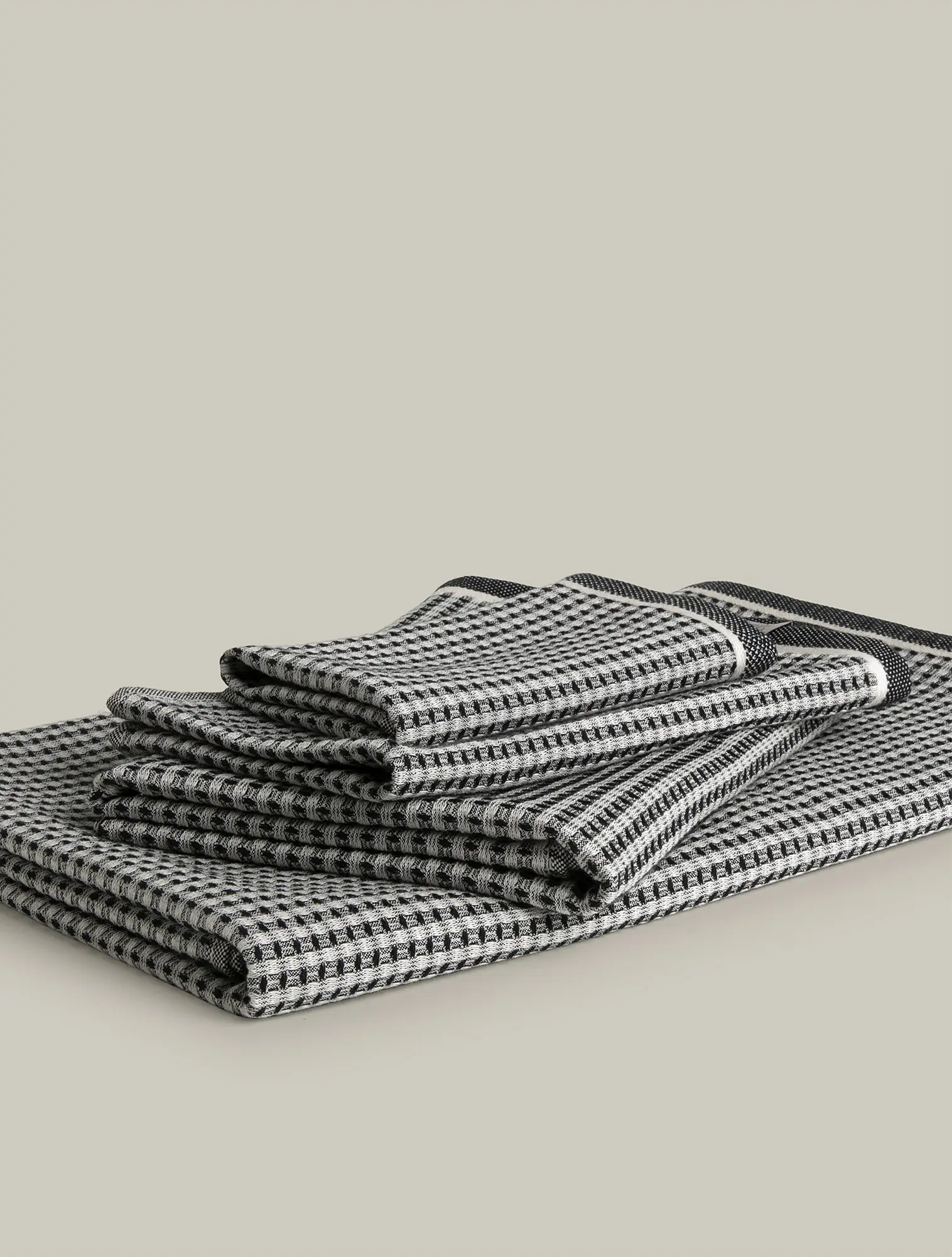 Полотенце New Heritage Black/Nature, 30х50 см