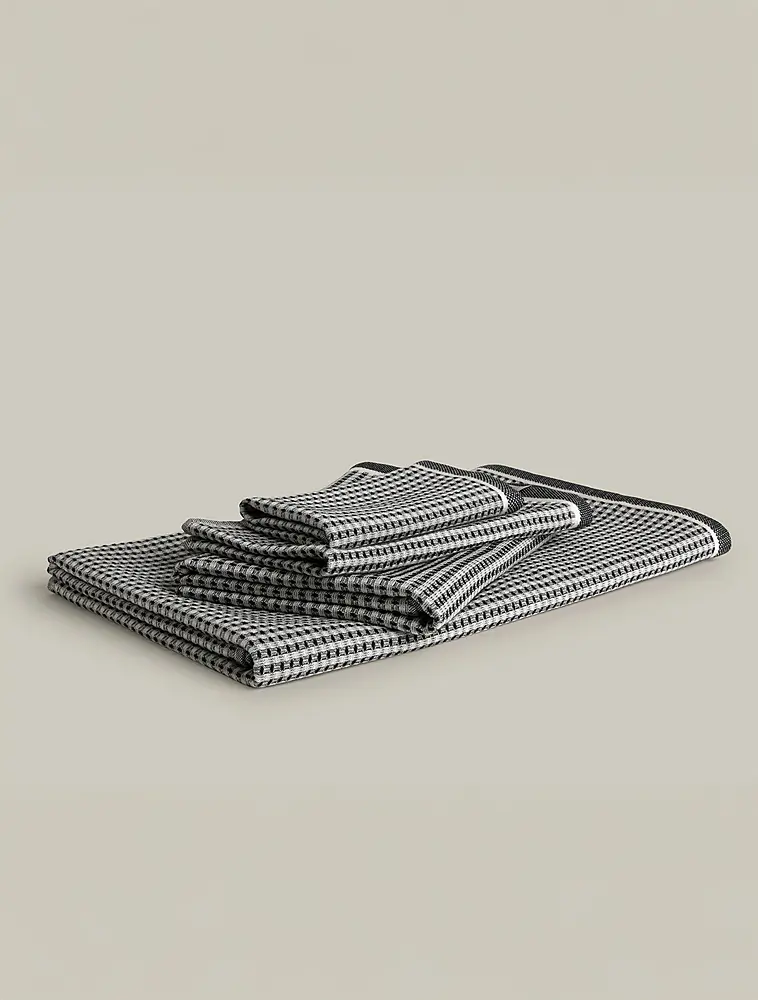 Полотенце New Heritage Black/Nature, 75х160 см от Möve