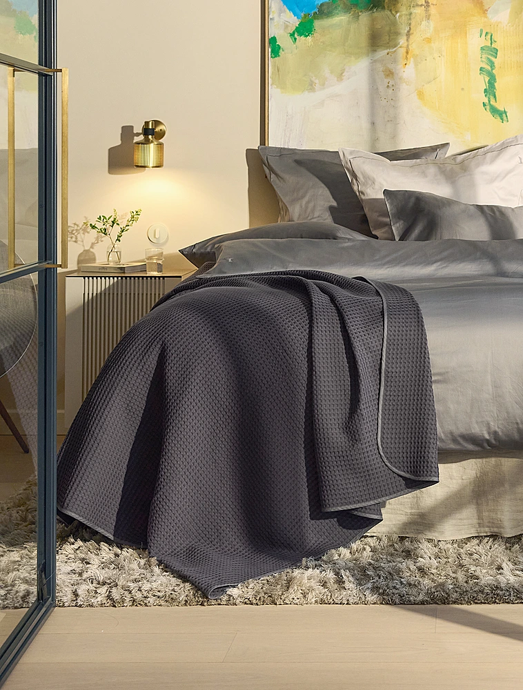 Плед-покрывало Piquee Graphite, 160х220 см от Möve