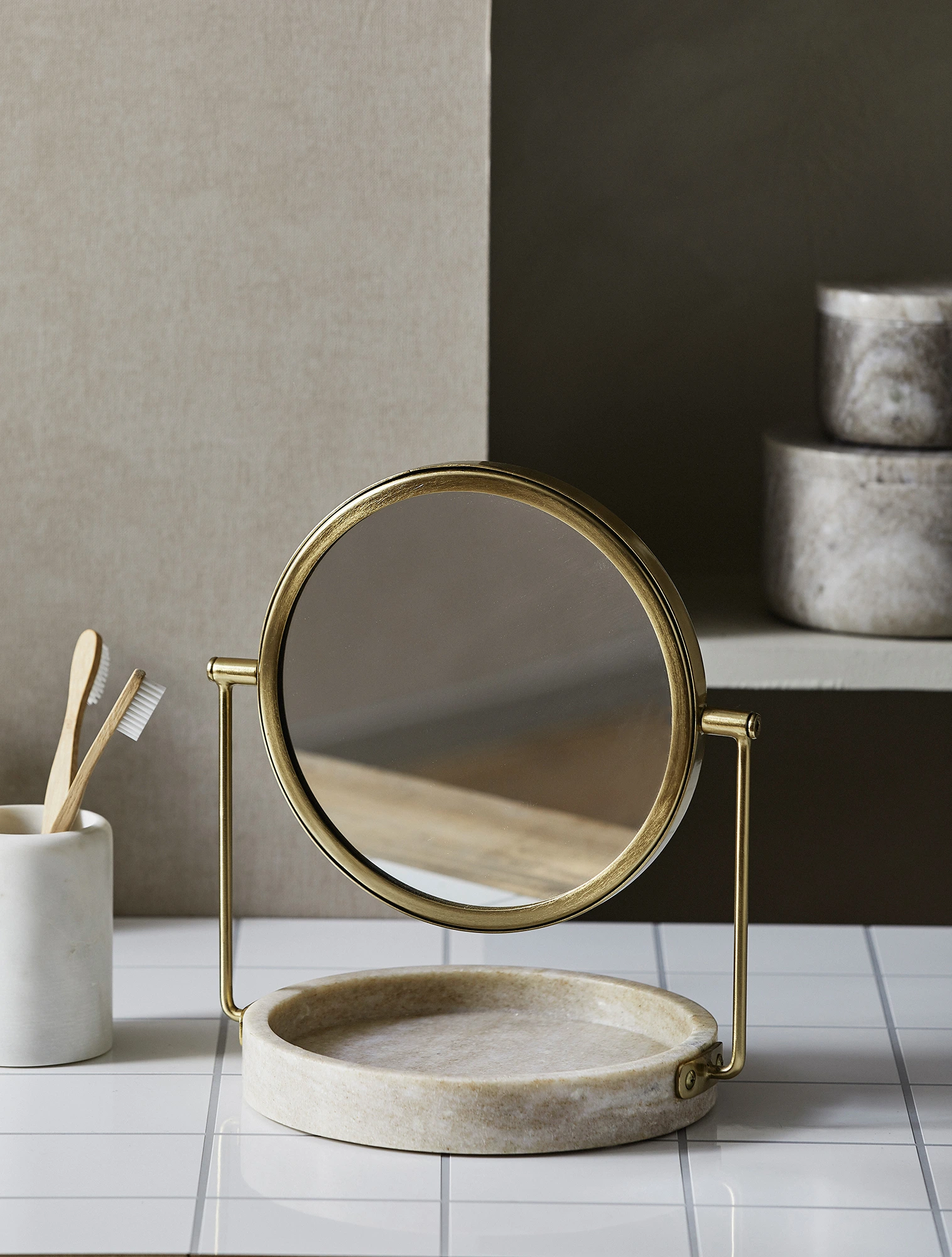 Настольное косметическое зеркало Haja, 28 см