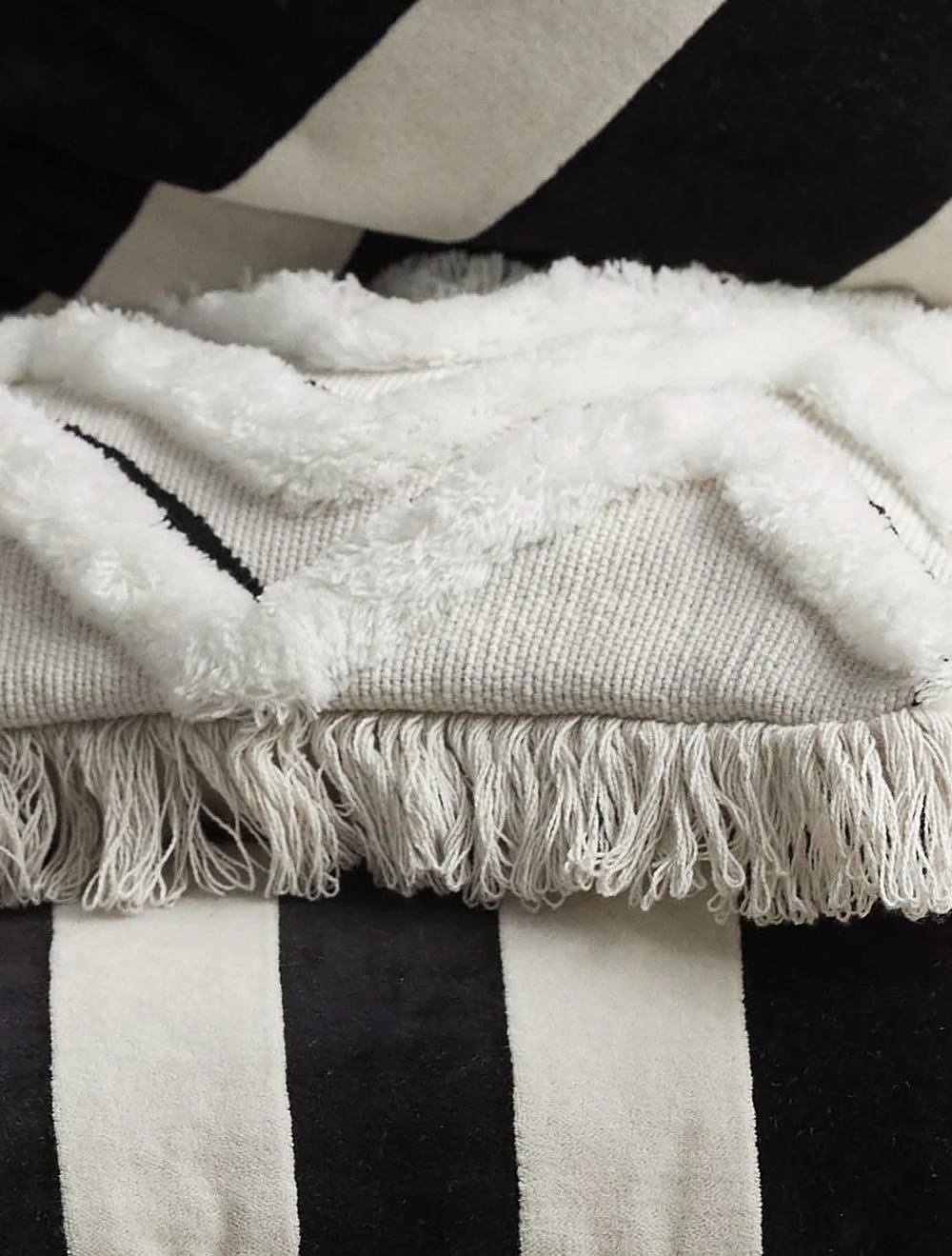 Декоративная наволочка Izar, 48х48 см