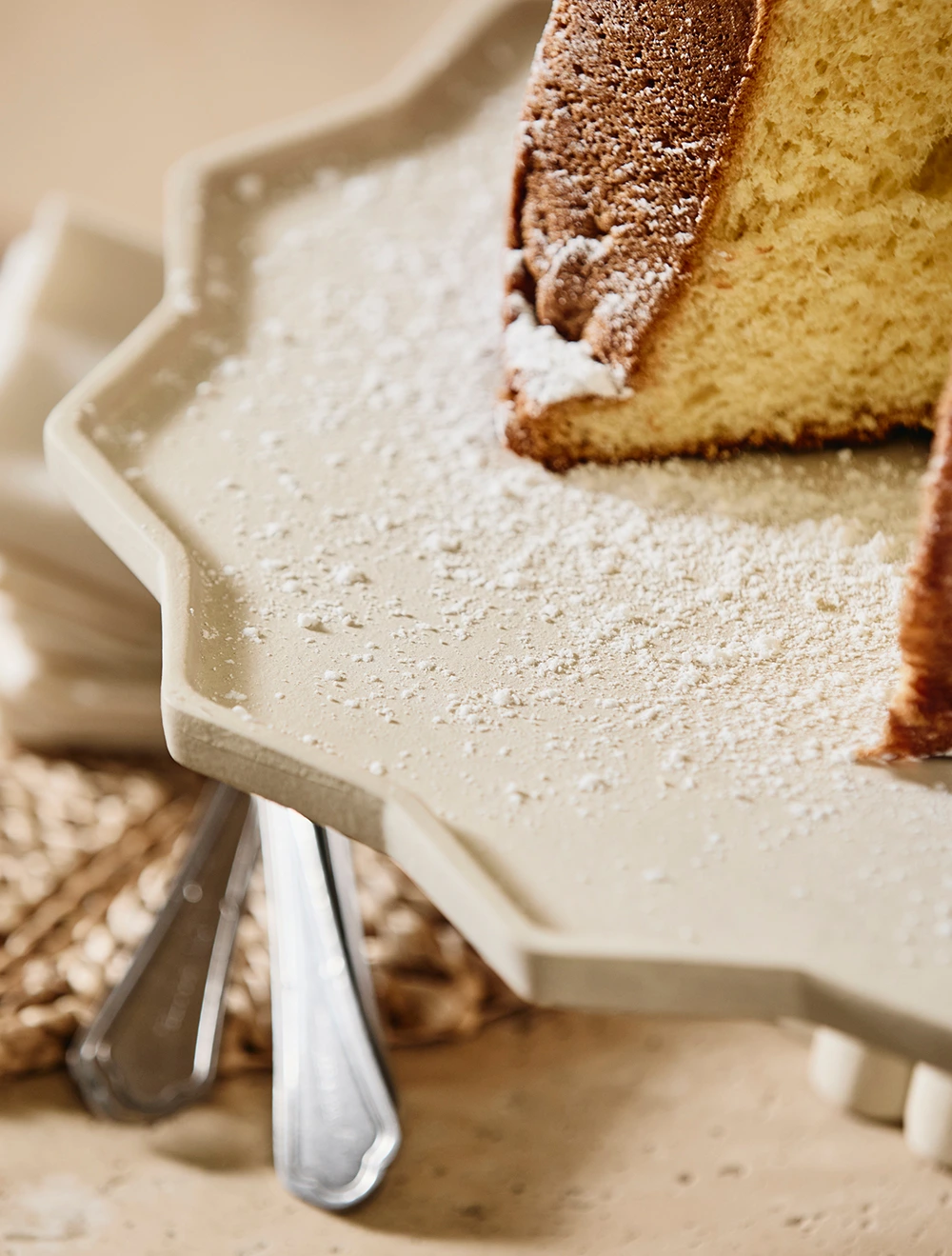 Тортовница на ножке Minu, 40 см