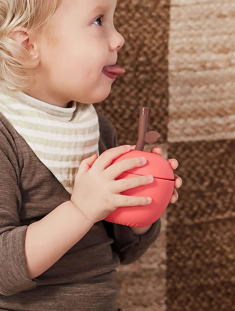 Детский поильник с трубочкой Apple, 250 мл от OYOY Living Design