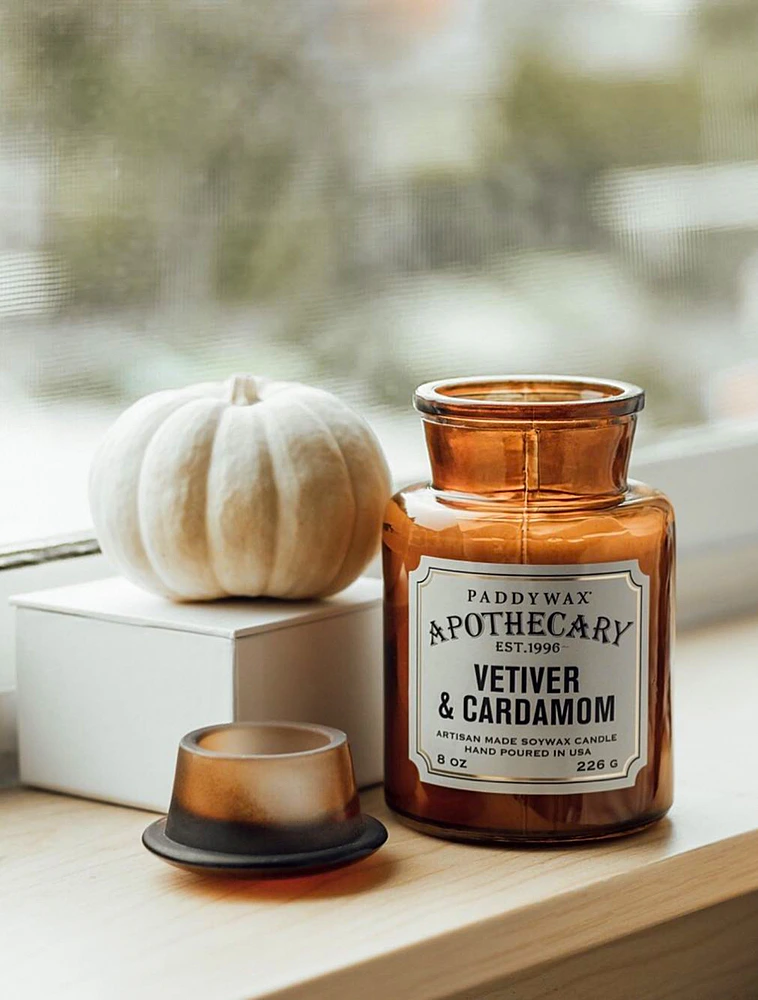 Ароматическая свеча Apothecary Vetiver & Cardamom, 12,5 см от Paddywax