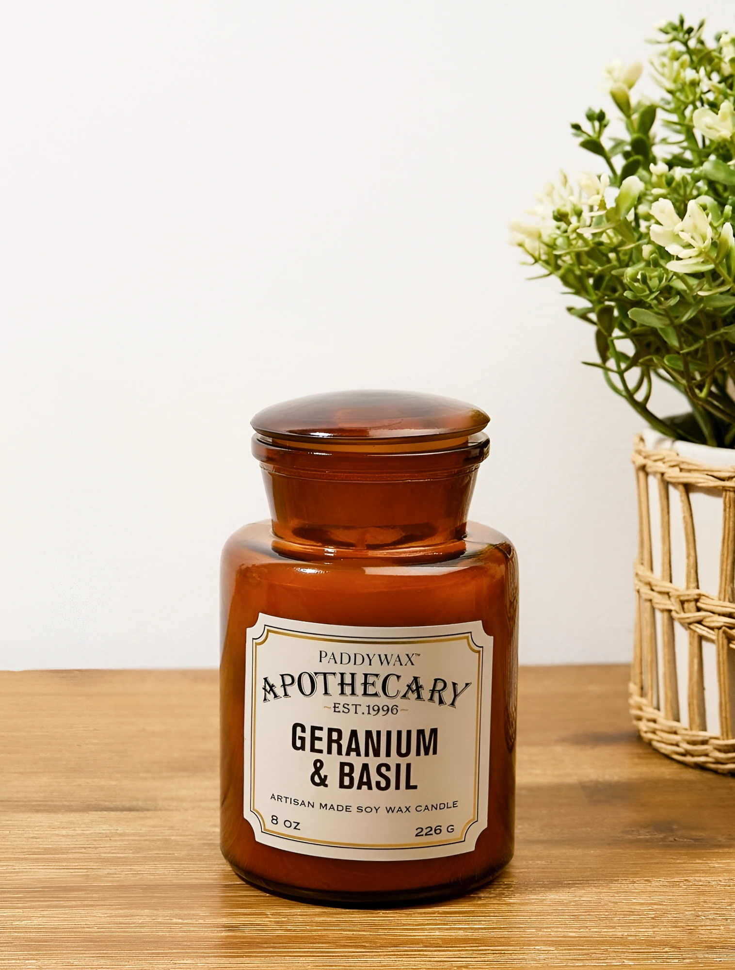 Ароматическая свеча Apothecary Geranium & Basil, 12,5 см