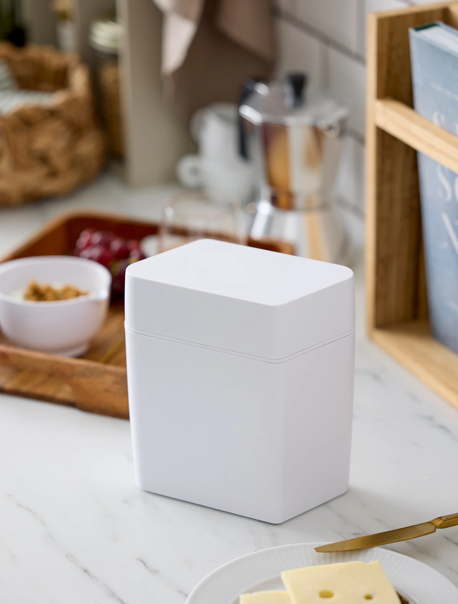 Контейнер для нарезки и хранения сыра Classic, 16,5x19 см