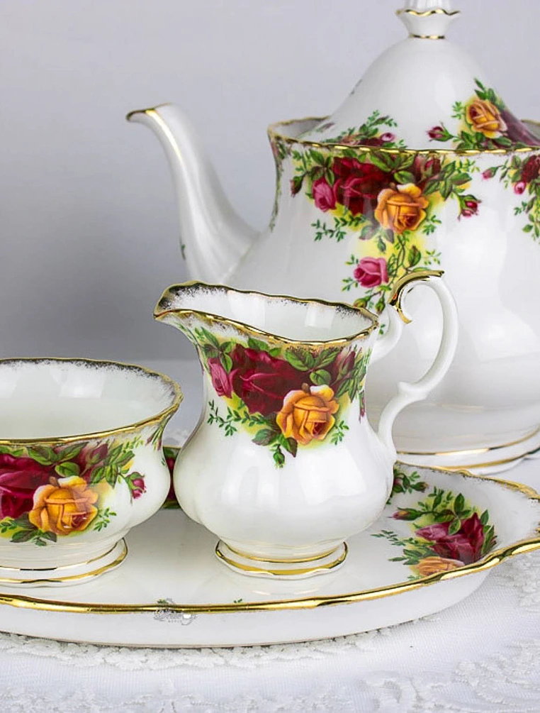 Молочник Old Country Roses, 250 мл от Royal Albert