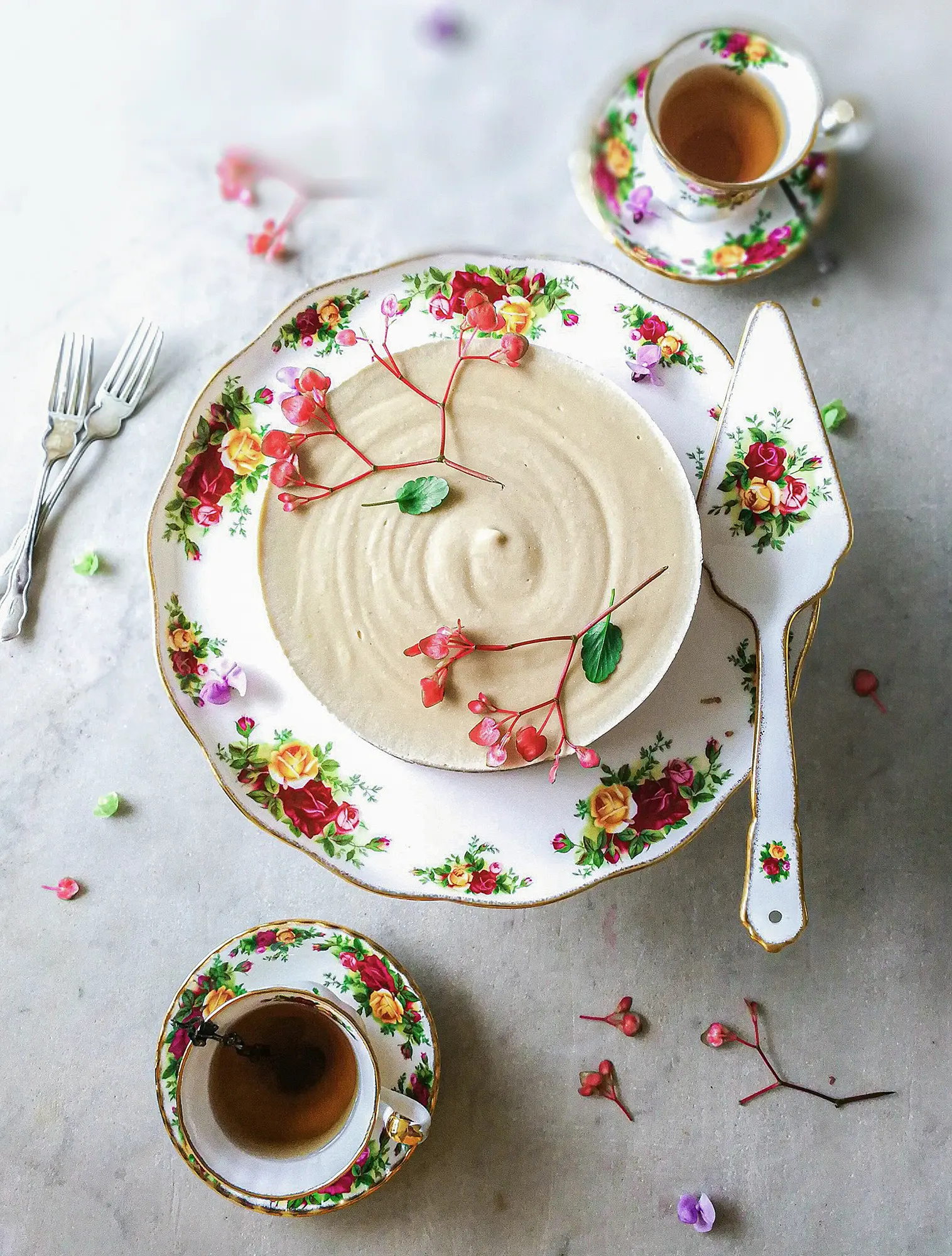 Тортовница на ножке Old Country Roses, 30 см