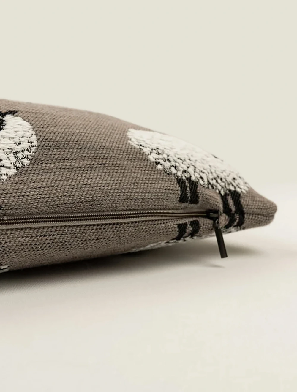 Декоративная наволочка Fluffys Gang, 35x50 см