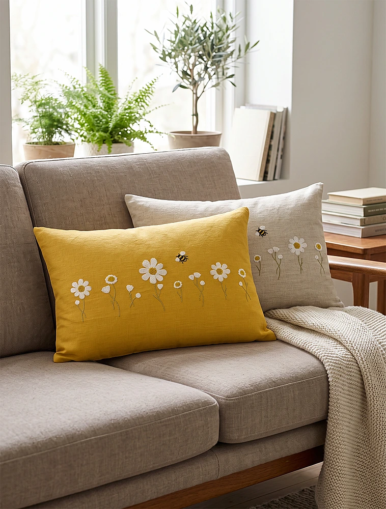 Декоративная наволочка Honeybee, 34х50 см от Sander