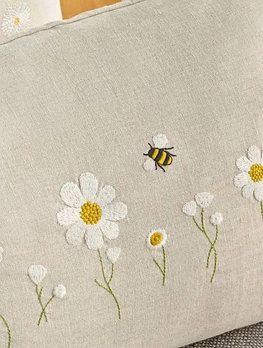 Декоративная наволочка Honeybee, 34х50 см