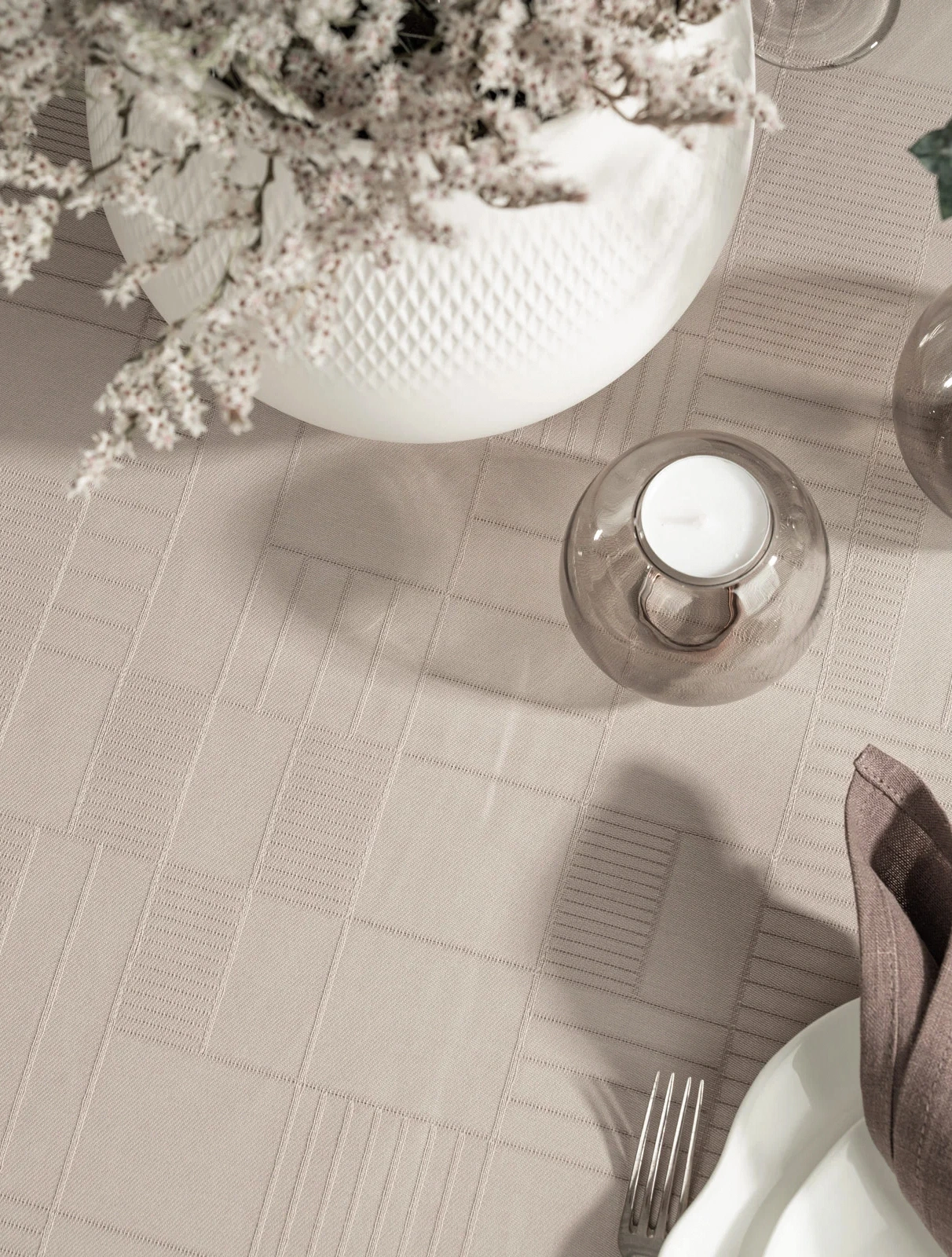 Скатерть Lexie, 145x250 см