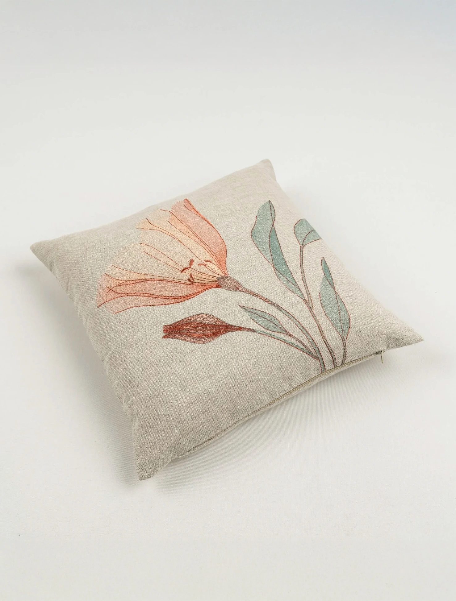 Декоративная наволочка Lily, 40x40 см